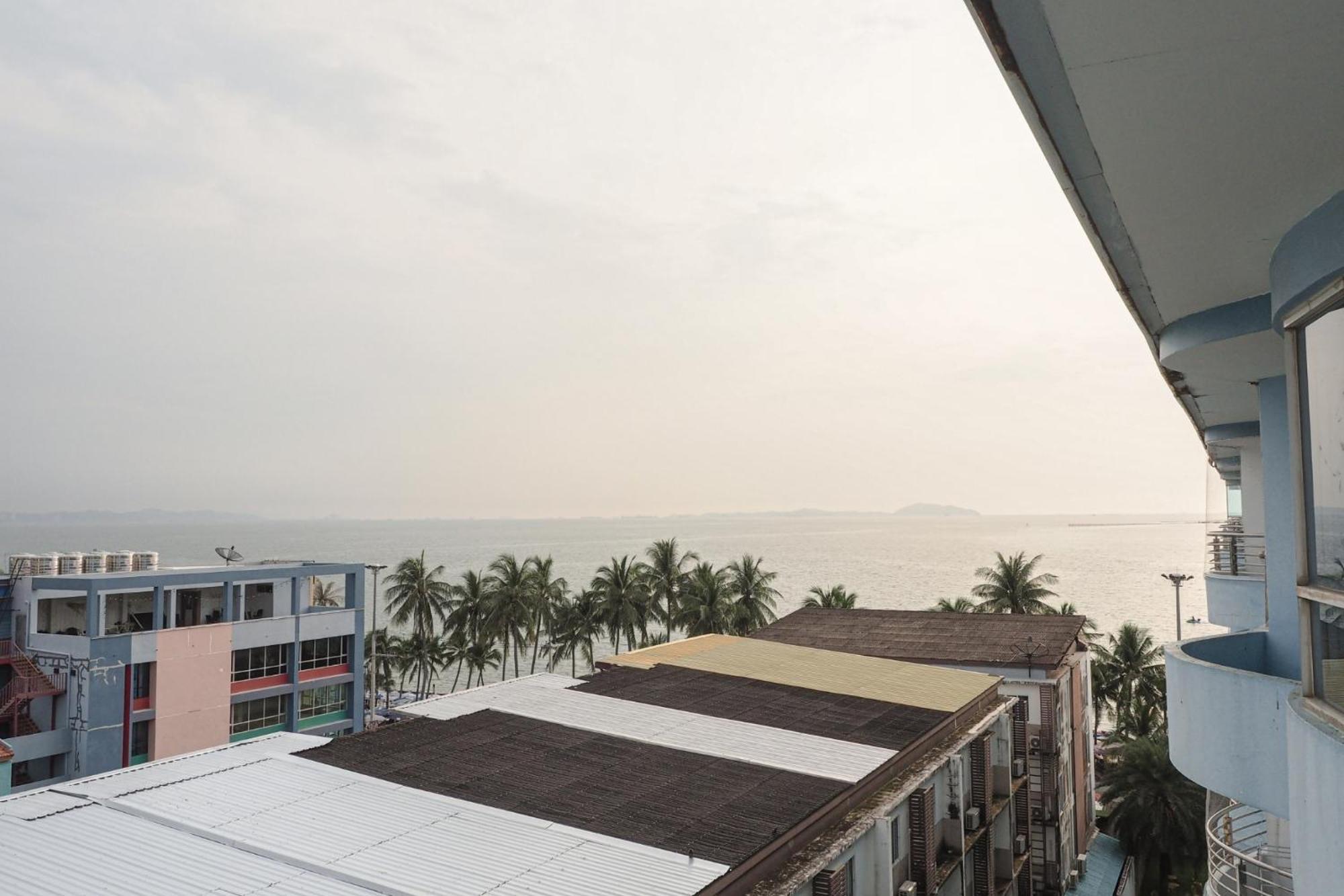 The Beach Bangsaen By Thanthita Next To Wonnapa Beach Free Disney Plus Exteriér fotografie